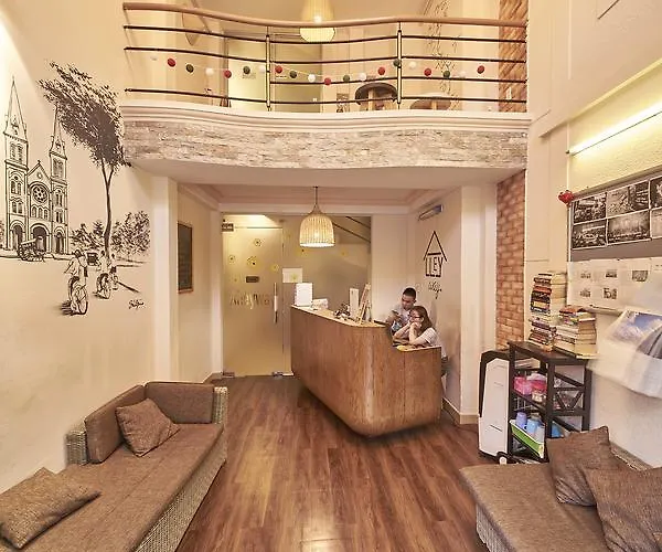 Alleyway Hostel (Adults Only)